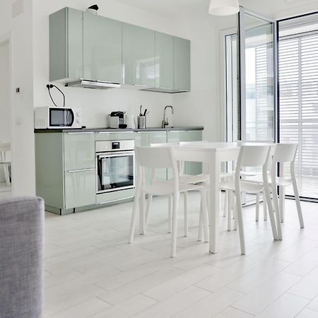 Luxury 3 Bedroom Apartment 100 Mq Next To Rho Fiera And San Siro Milão Exterior foto