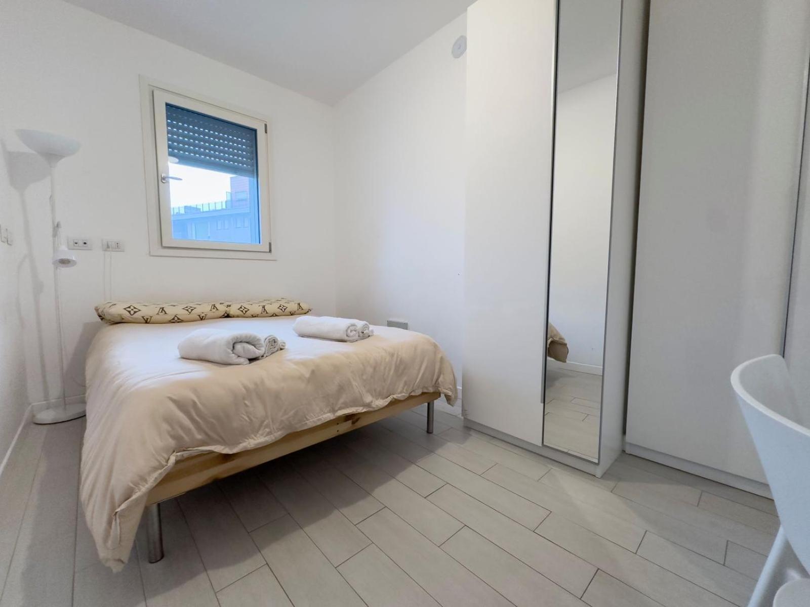 Luxury 3 Bedroom Apartment 100 Mq Next To Rho Fiera And San Siro Milão Exterior foto
